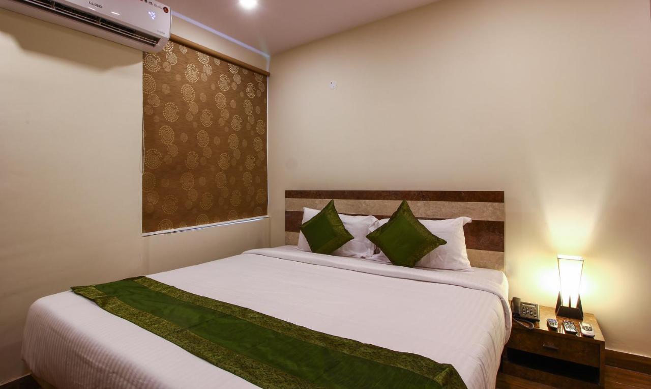 Treebo Address Inn, Banjara Hills Hajdarabad Zewnętrze zdjęcie