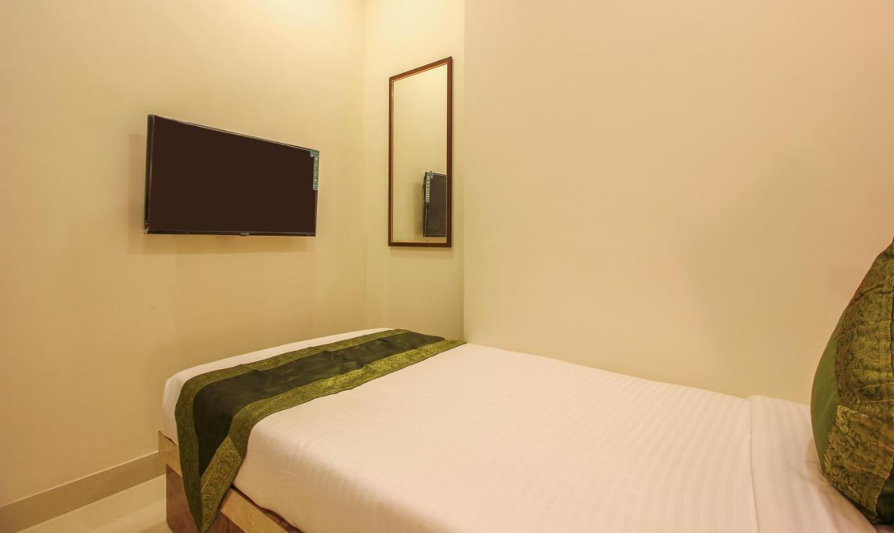 Treebo Address Inn, Banjara Hills Hajdarabad Zewnętrze zdjęcie