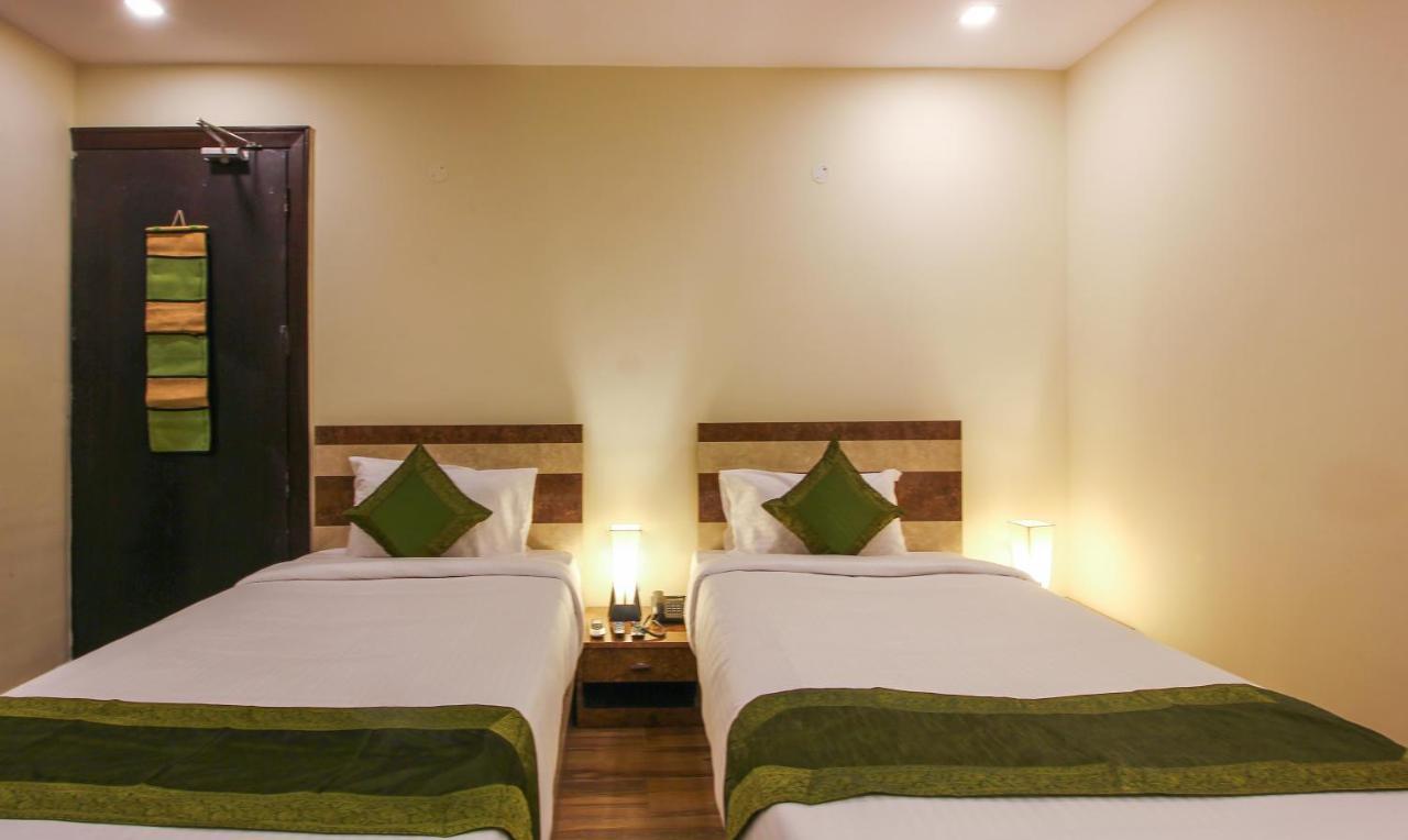 Treebo Address Inn, Banjara Hills Hajdarabad Zewnętrze zdjęcie