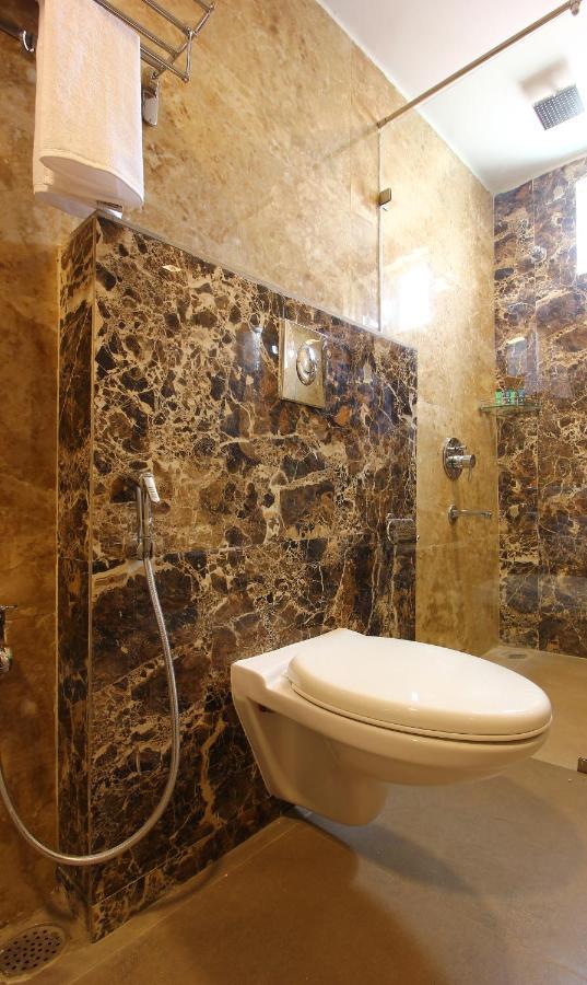 Treebo Address Inn, Banjara Hills Hajdarabad Zewnętrze zdjęcie