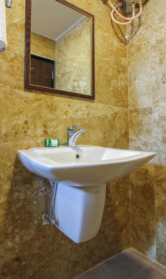 Treebo Address Inn, Banjara Hills Hajdarabad Zewnętrze zdjęcie