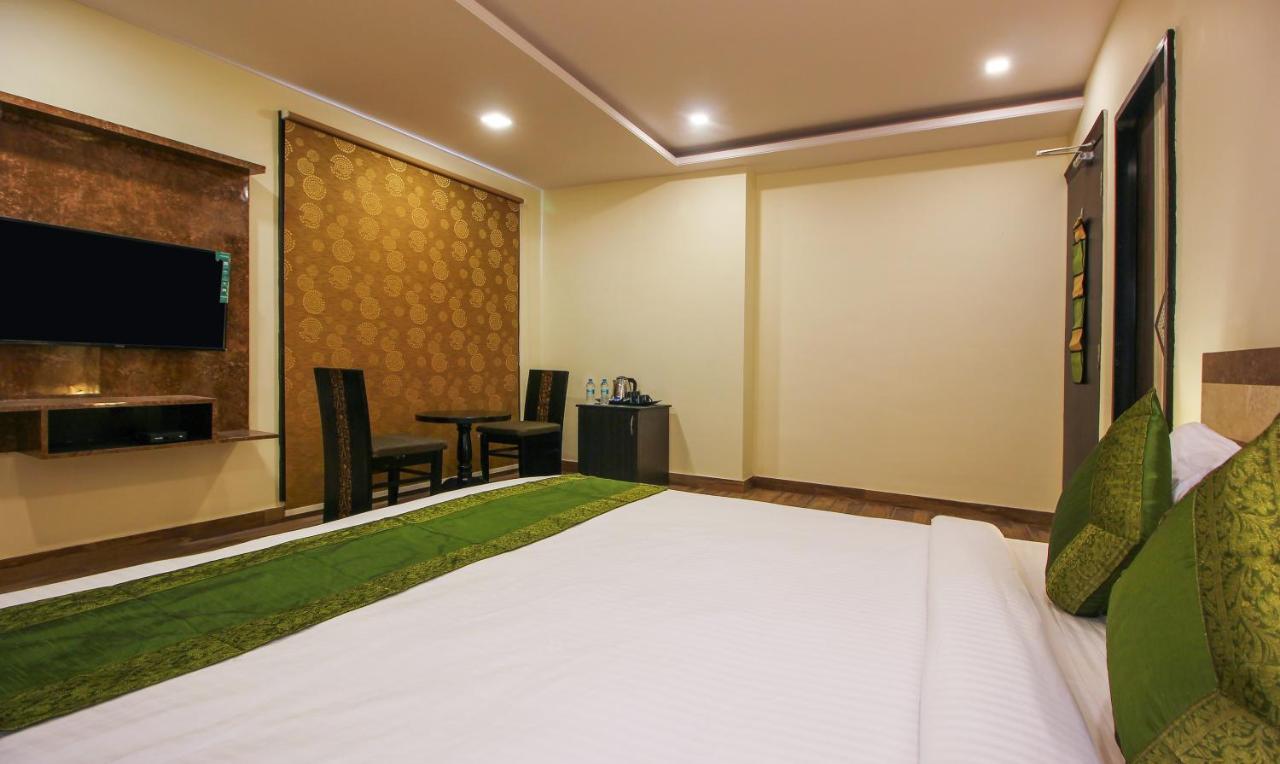 Treebo Address Inn, Banjara Hills Hajdarabad Zewnętrze zdjęcie