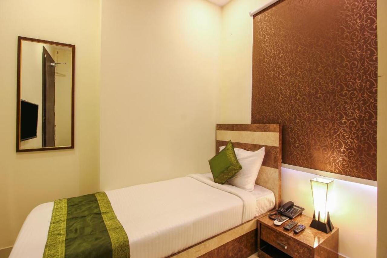Treebo Address Inn, Banjara Hills Hajdarabad Zewnętrze zdjęcie