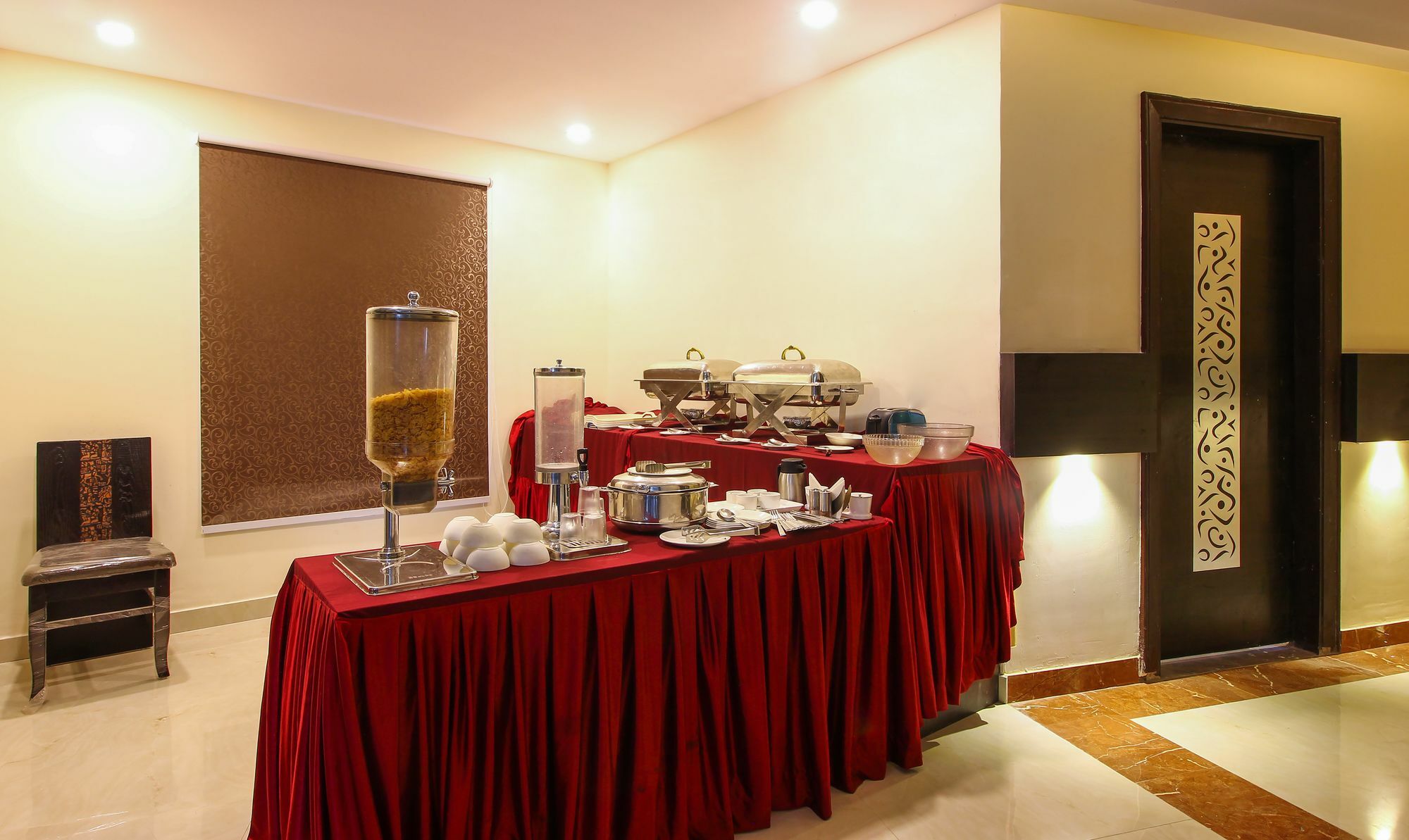 Treebo Address Inn, Banjara Hills Hajdarabad Zewnętrze zdjęcie
