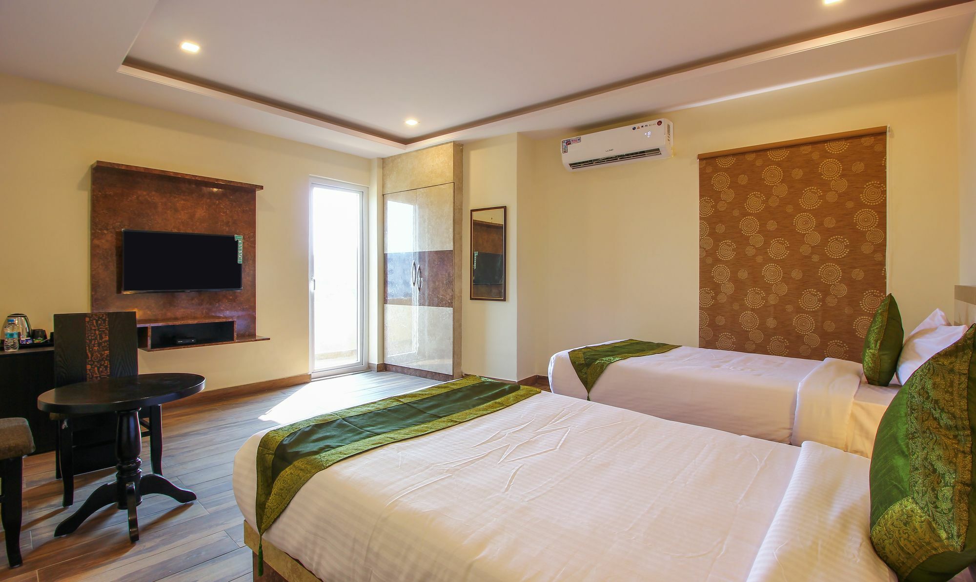 Treebo Address Inn, Banjara Hills Hajdarabad Zewnętrze zdjęcie